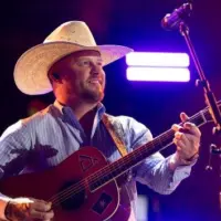 m_cody20johnson20cma20fest20disney20connie20chornuk_040326299511