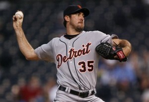 Detroit Tigers starting pitcher Justin Verlander throws in the first inning of a baseball game against the Kansas City Royals, Wednesday, Sept. 9, 2009, in Kansas City, Mo. (AP Photo/Ed Zurga)