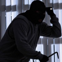 thinkstock_112615_burglar