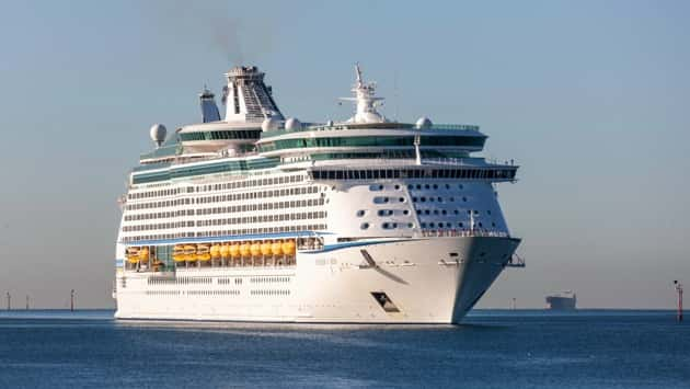 Royal Caribbean Cruise Ship Rocked By Hurricane-Force Winds Off US ...