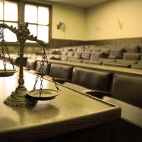 decorative-scales-of-justice-in-the-courtroom