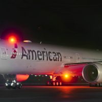 080517_american-777-300er-with-new-livery