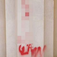 lincoln-memorial-graffiti-ht-jef-170815_12x5_992