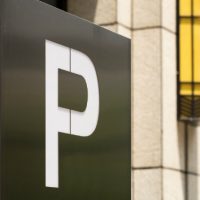 getty_112018_parkingsign