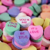 istock_12419_candyhearts