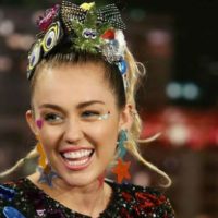 e_miley_cyrus_04302018-2