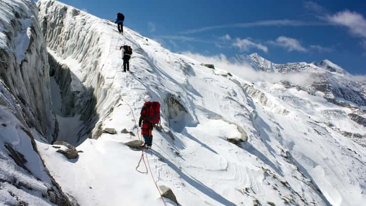 How One Of The Deadliest Season On Mount Everest Unfolded, Leading To ...