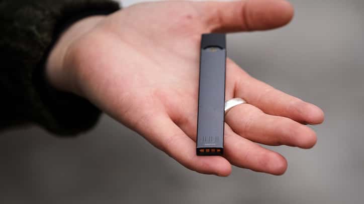 New York Gov Cuomo Says He Plans To Ban Flavored E Cigarettes Amid Vaping Health Concerns 