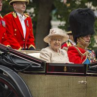 istock_111019_queen