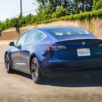 110319_istock_tesla-2