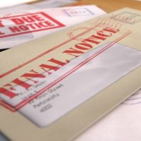 istock_031920_pastduebills