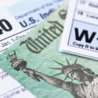 istock_22320_taxreturns
