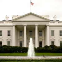 istock_121720_whitehousefountain