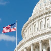 istock_11321_uscapbldgflag