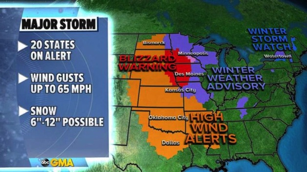 Blizzard warning issued for Midwest as storm moves into