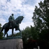 gettyimages_leestatue_070921