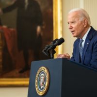 wh_1001421_bidentrumpaccords