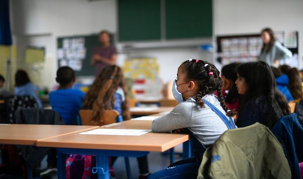 Omicron surge putting strain on schools to stay open, experts say - Vimarsana News