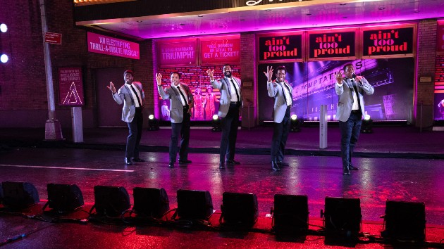 Broadway musical 'Ain't Too Proud' latest to close amid COVID-19 cases - Vimarsana News