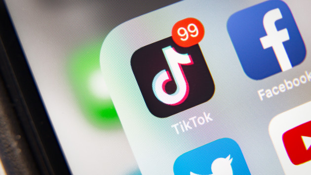 Senators introduce bill to limit harmful effects of social media on young people - Vimarsana News