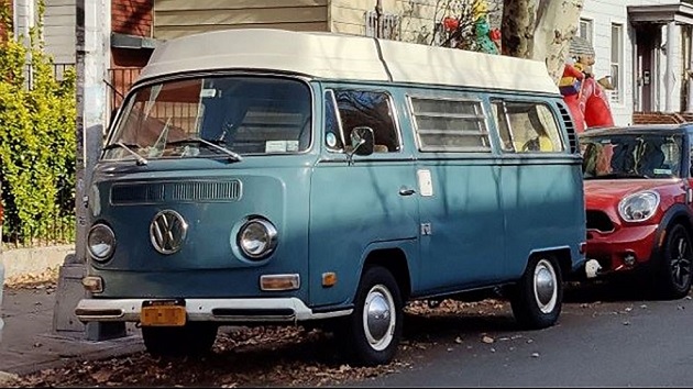 Return of the Microbus? Volkswagen unveils electric 'hippie bus' - Vimarsana News