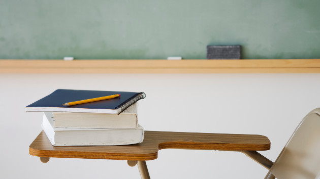 Textbook publishers left in the dark after Florida rejects long list of books - Vimarsana News
