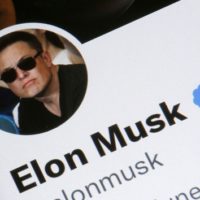 gettyimages_elonmusktwitter_042722