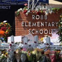 gettyimages_robbelementaryschool_052722