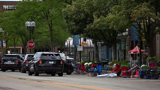Highland Park parade mass shooting suspect charged with seven counts of first-degree murder - Vimarsana News