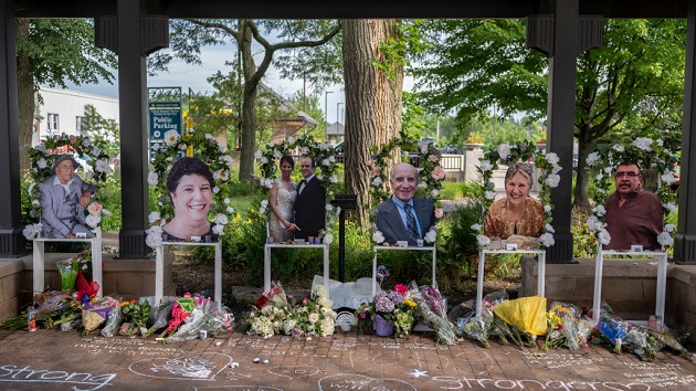 Memorial services begin for victims of Highland Park parade shooting - Vimarsana News