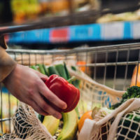 gettyrf_080522_groceryshopping_0