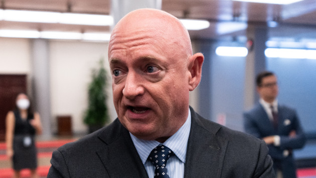 Arizona Democrat Mark Kelly distances himself from Biden's border 'mess' - Vimarsana News