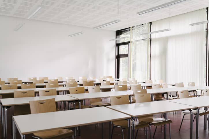 Florida students walk out to protest DeSantis race education policies - Vimarsana News