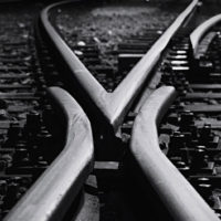 gettyrf_83022_traintracksbw2028529828078