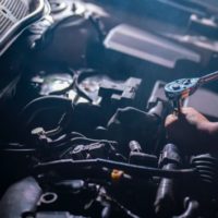 gettyrf_3923_carmechanic161588
