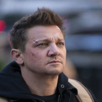 e_jeremyrenner_031623611829