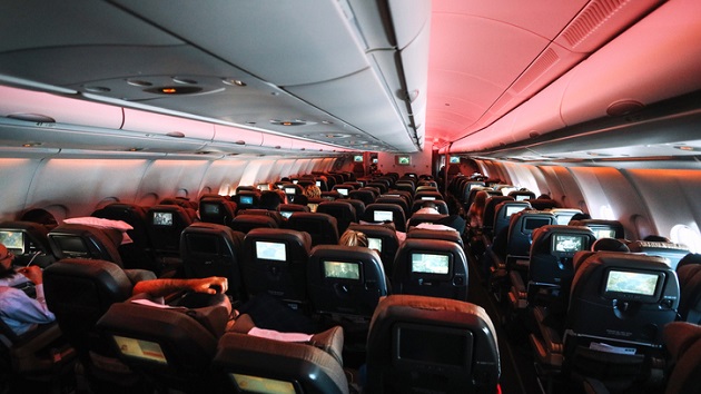 New dashboard lets parents see if they can sit with kids for free on flights - Vimarsana News