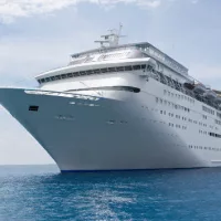 getty_61022_cruiseship234776587