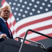 getty_61323_trumpboardingplane567582