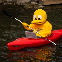 duck_in_canoe