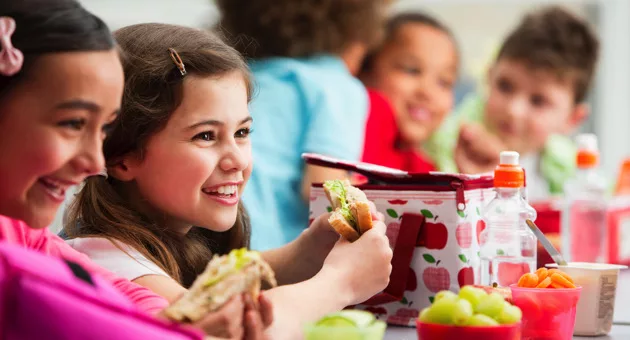 getty_082523_schoollunch542175