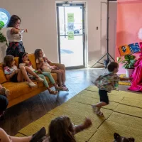 gettyimages_dragqueenstoryhour_092623718064