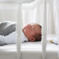 gettyrf_11422_infantsleepingcrib149278