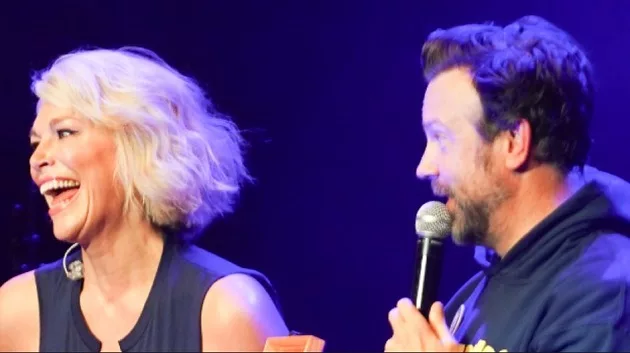 'Ted Lasso' co-stars Jason Sudeikis and Hannah Waddingham duet on "Shallow" for a good cause | MyCentralOregon.com - Vimarsana News