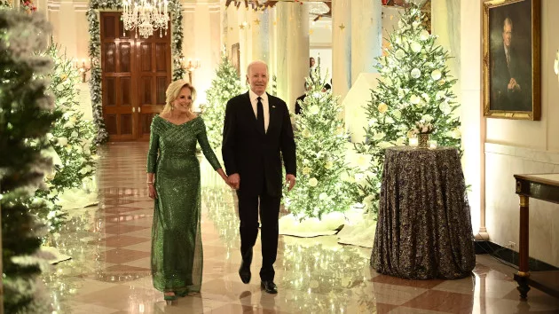 Bidens celebrate Kennedy Center honorees including Billy Crystal, Queen Latifah - Vimarsana News
