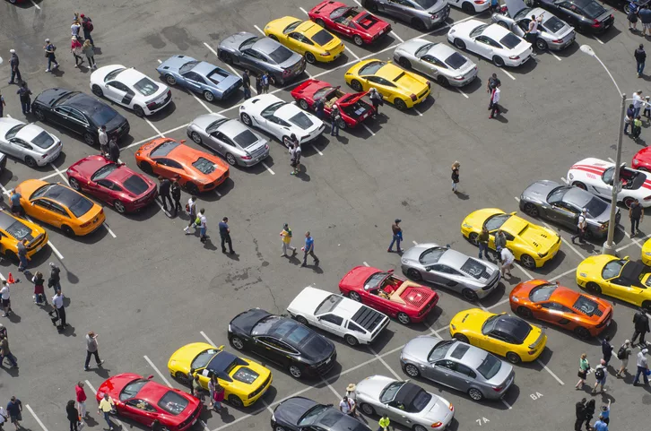 Ritzy parties, billion-dollar auctions: 2 events are changing the car hobby - Vimarsana News