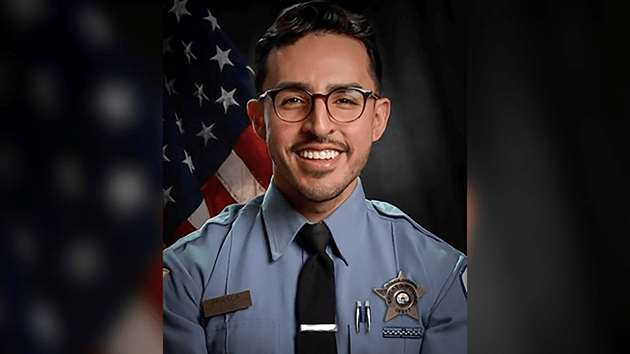 Officer's gun taken in fatal shooting in Chicago: Sources - Vimarsana News