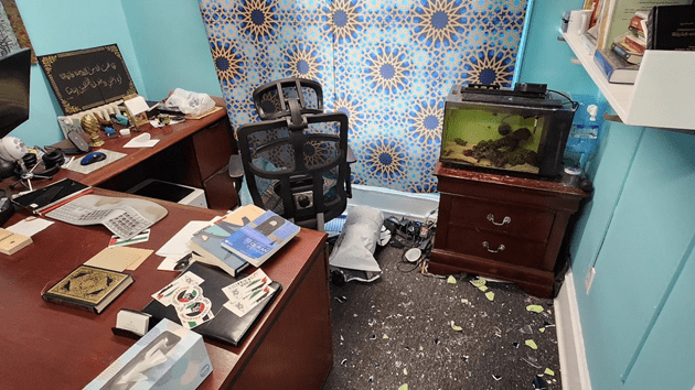 Man facing federal hate crime charges for allegedly breaking into Rutgers Islamic Center during Eid - Vimarsana News