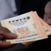 getty_061124_powerballtickets918999