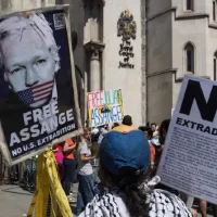 assange-protest-gty-jef-240624_1719259208748_hpmain78177